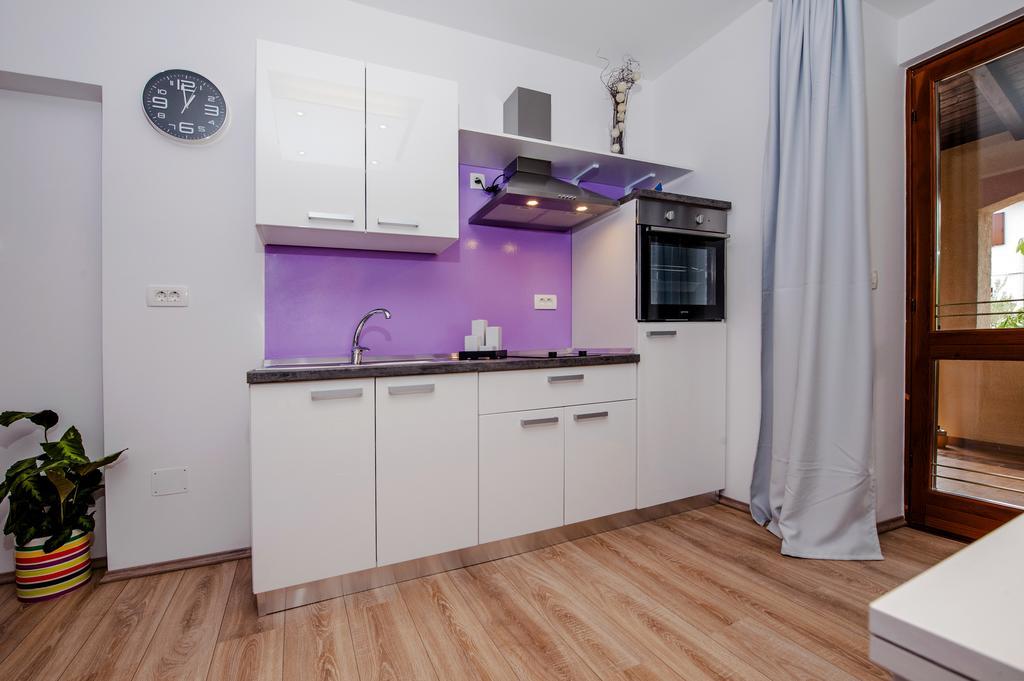 Apartment Api ロヴィニ エクステリア 写真